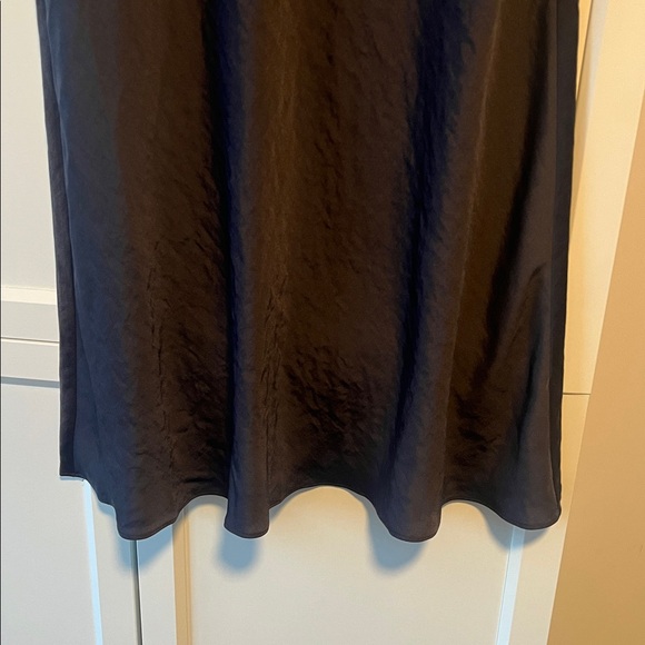 Vince Camuto MIDI Slip Skirt - Picture 3 of 5